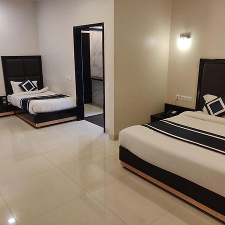 จันทรา แกรนด์ Hotel จ๊อดปูร์ ภายนอก รูปภาพ