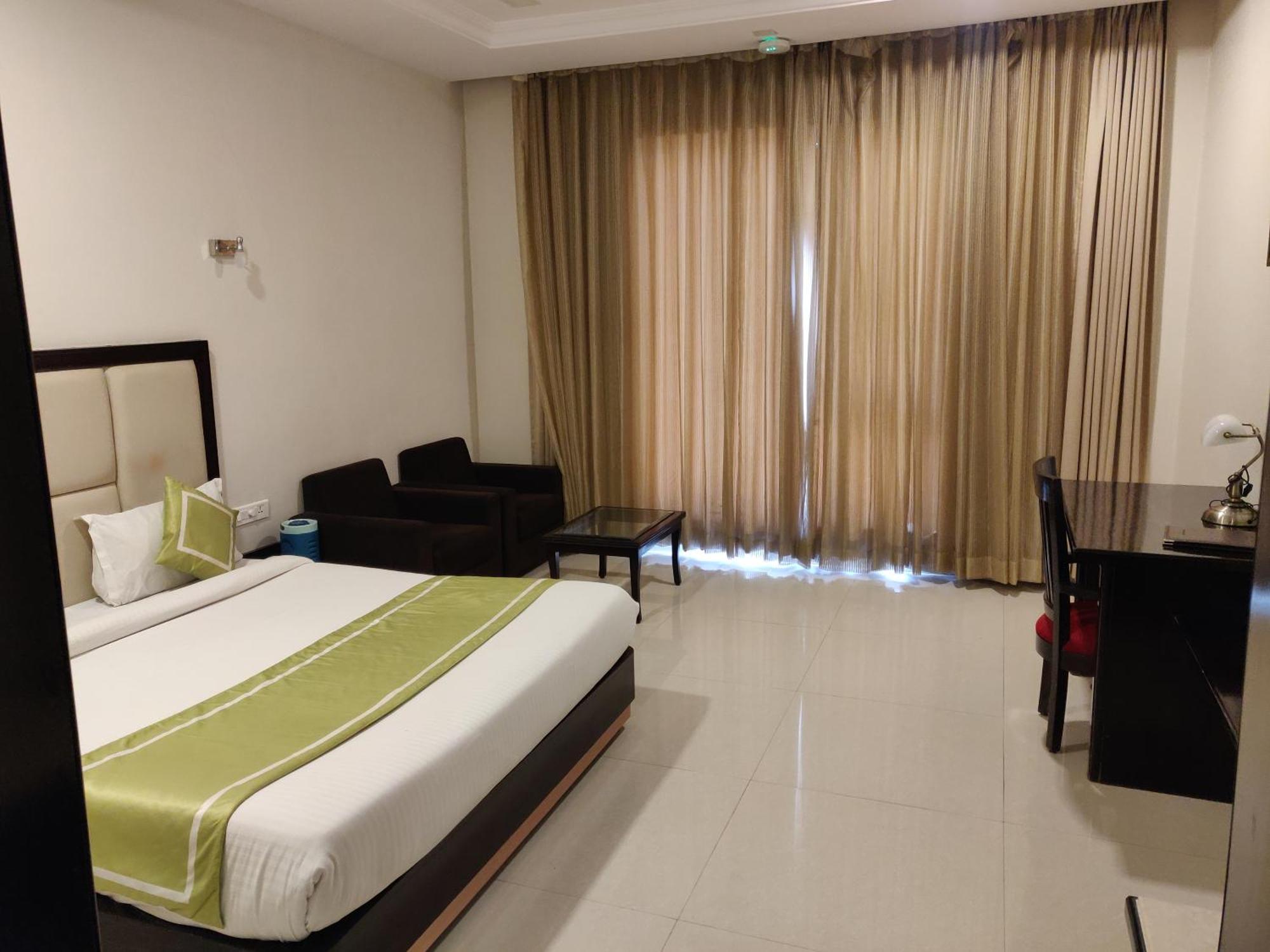 จันทรา แกรนด์ Hotel จ๊อดปูร์ ภายนอก รูปภาพ