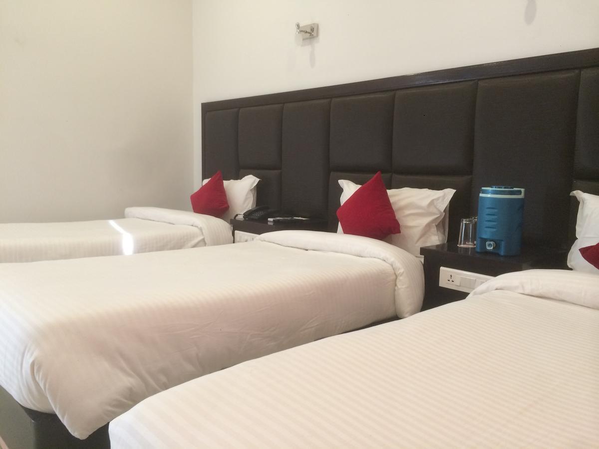 จันทรา แกรนด์ Hotel จ๊อดปูร์ ภายนอก รูปภาพ